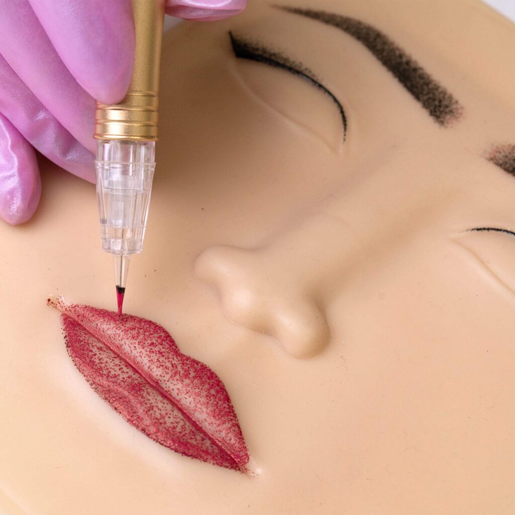 Online Permanent Makeup by Golden Brows® offers in depth courses on permanent makeup techniques, including Ombre, Microblading, Dusty Eyeliner and Tinted Lips.